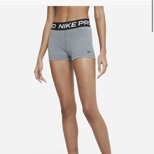 Nike pro training shorts grey